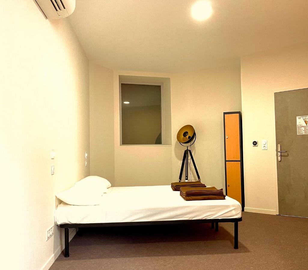 Hostel Flamingo Nimes Gare Centre Bagian luar foto
