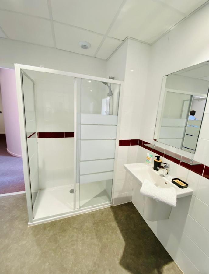 Hostel Flamingo Nimes Gare Centre Bagian luar foto